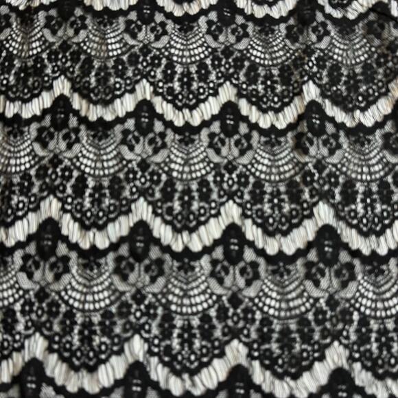 Romeo & Juliet Couture Crewneck Lace Chiffon Blouse Size Small NEW Lightweight - Picture 6 of 10